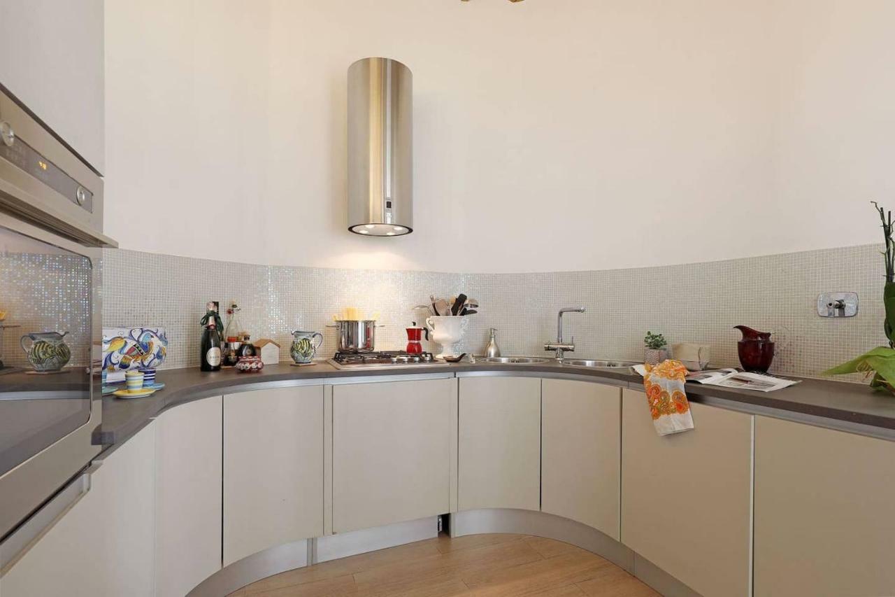 Luxury House Colosseo Rome Bagian luar foto