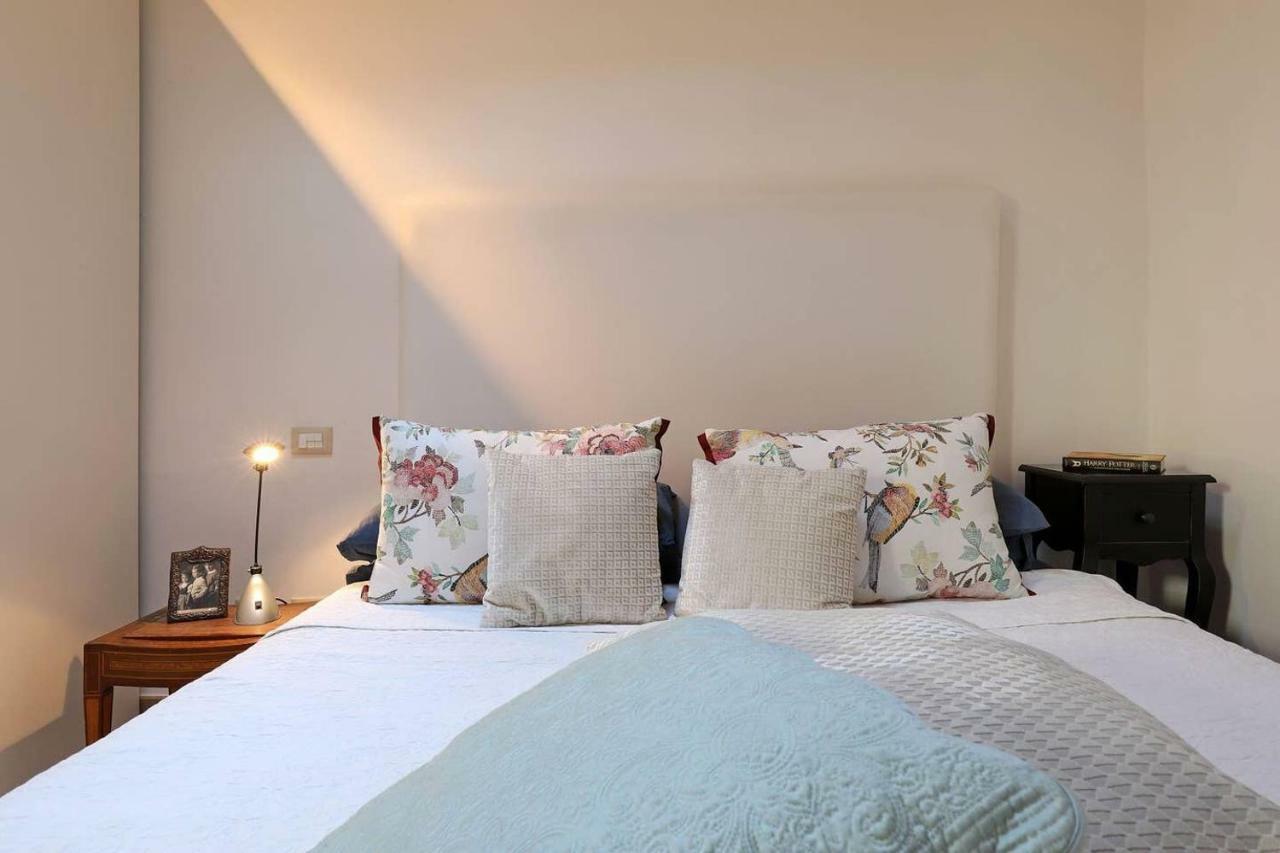 Luxury House Colosseo Rome Bagian luar foto
